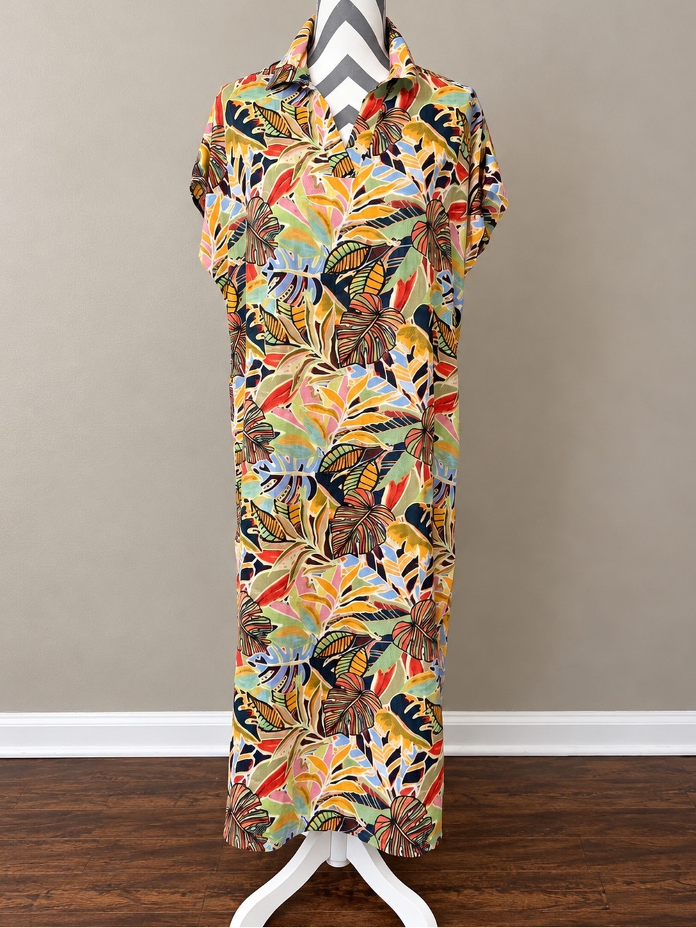 C&C California Medium Kaftan Maxi Dress Linen Blend Tropical Floral Like New
